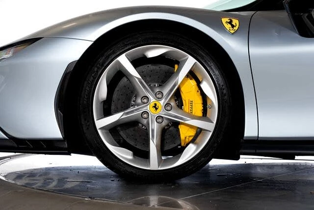 2024 Ferrari SF90 Spider - Image 18 of 31