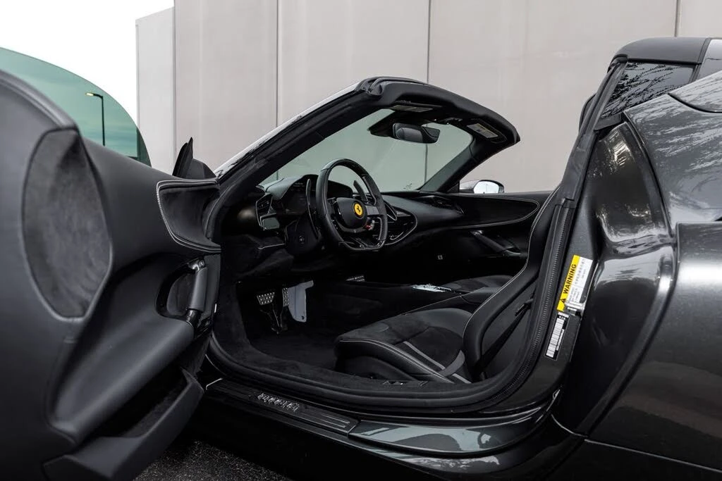 2024 Ferrari SF90 Spider - Image 23 of 31