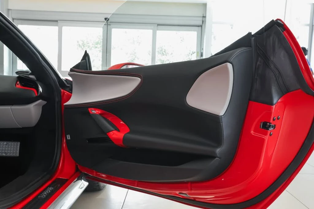 2024 Ferrari SF90 Spider - Image 30 of 31