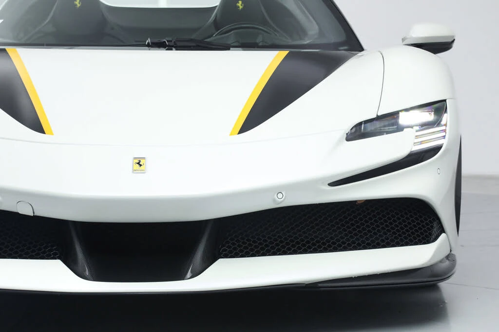 2024 Ferrari SF90 Spider - Image 28 of 31