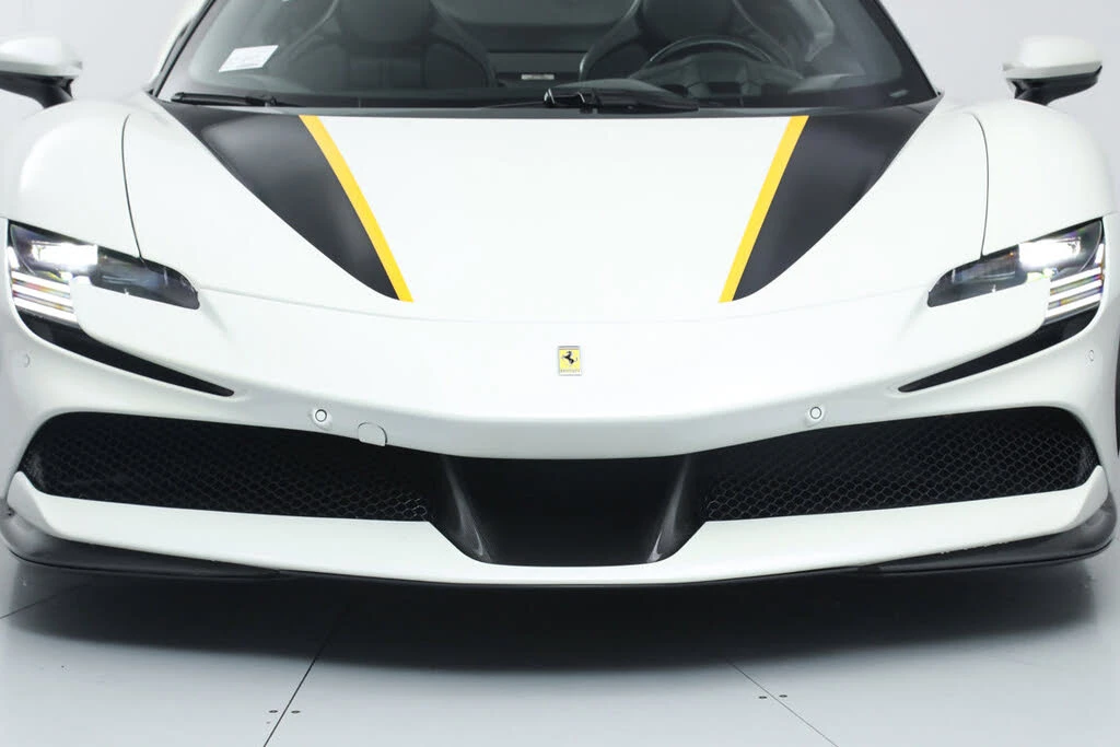 2024 Ferrari SF90 Spider - Image 27 of 31