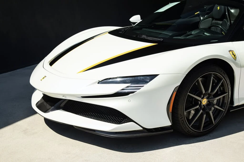 2024 Ferrari SF90 Spider - Image 18 of 31