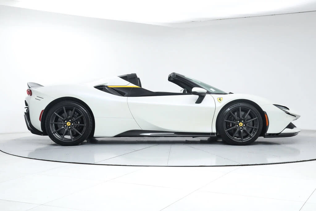 2024 Ferrari SF90 Spider - Image 24 of 31