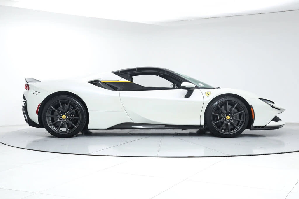 2024 Ferrari SF90 Spider - Image 25 of 31
