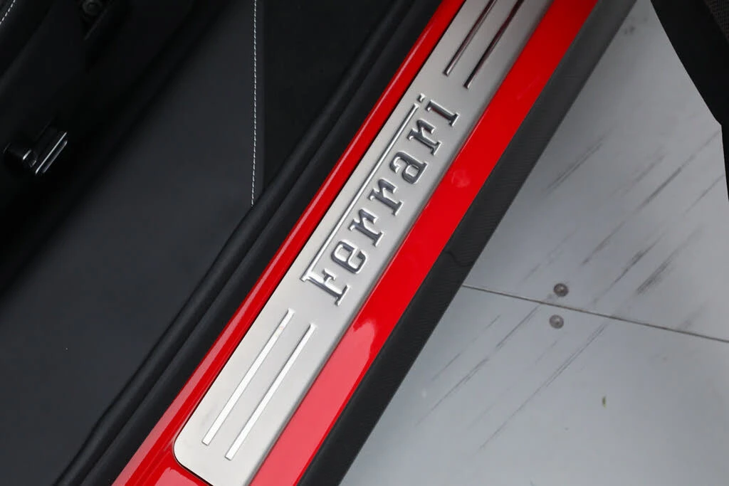 2024 Ferrari SF90 Spider - Image 25 of 31