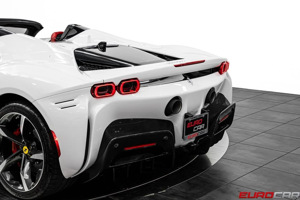 2024 Ferrari SF90 Spider - Image 25 of 31