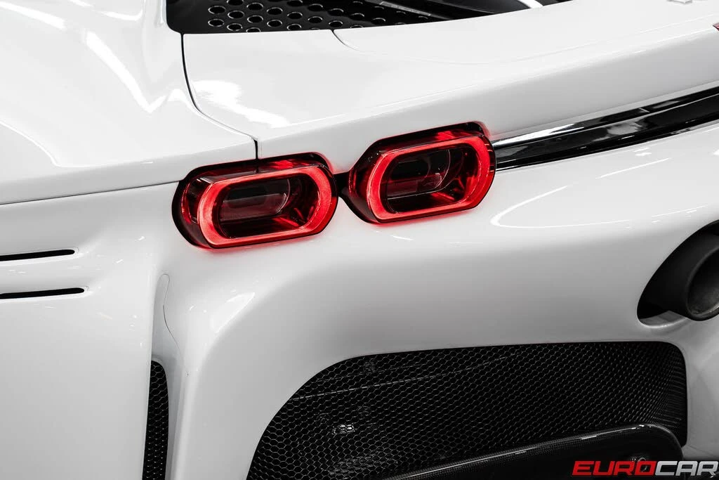 2024 Ferrari SF90 Spider - Image 27 of 31
