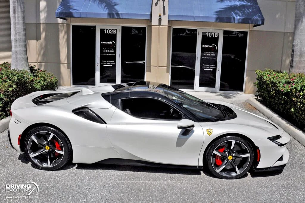2024 Ferrari SF90 Spider - Image 18 of 31