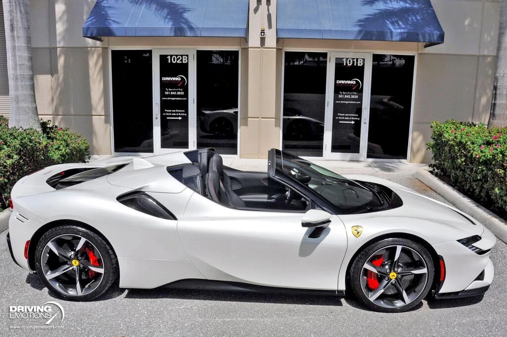 2024 Ferrari SF90 Spider - Image 9 of 31