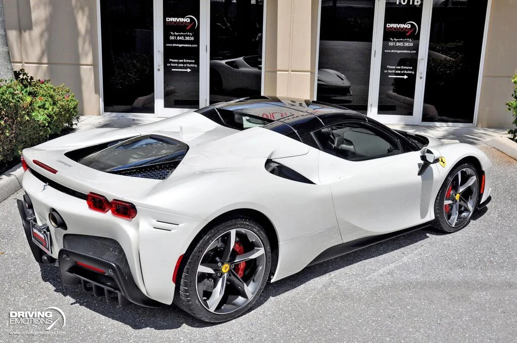 2024 Ferrari SF90 Spider - Image 21 of 31