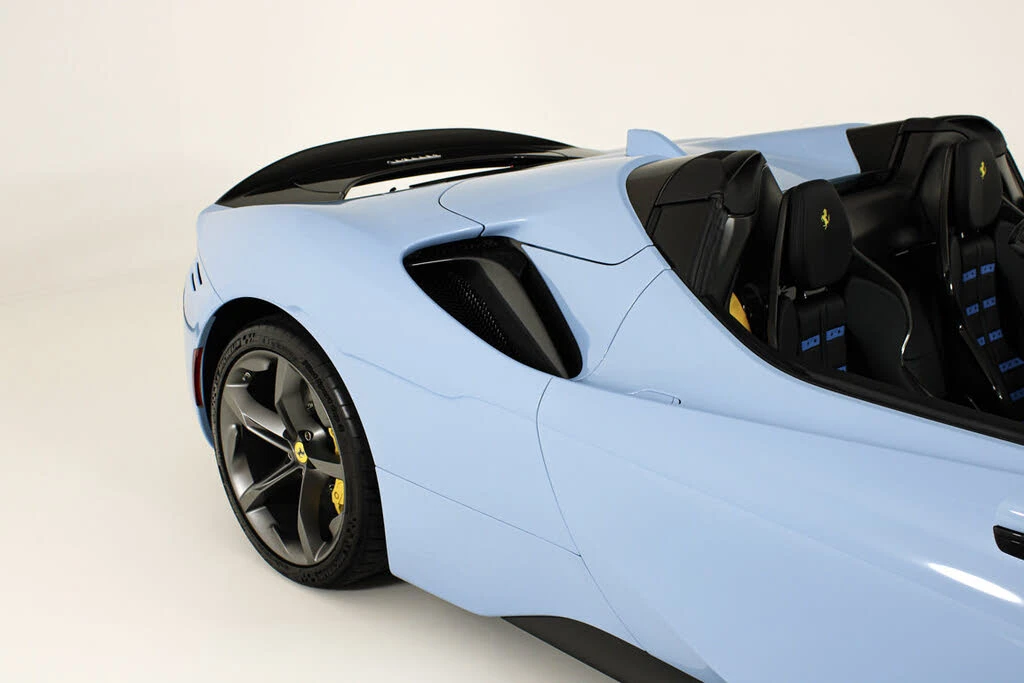 2024 Ferrari SF90 Spider - Image 14 of 31