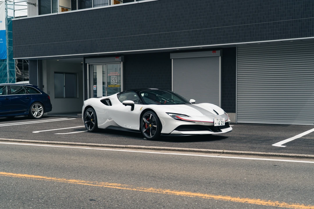 2024 Ferrari SF90 Spider - Image 9 of 31