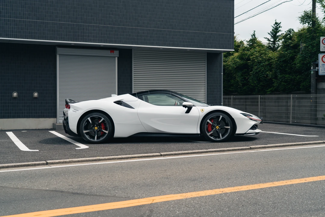 2024 Ferrari SF90 Spider - Image 8 of 31
