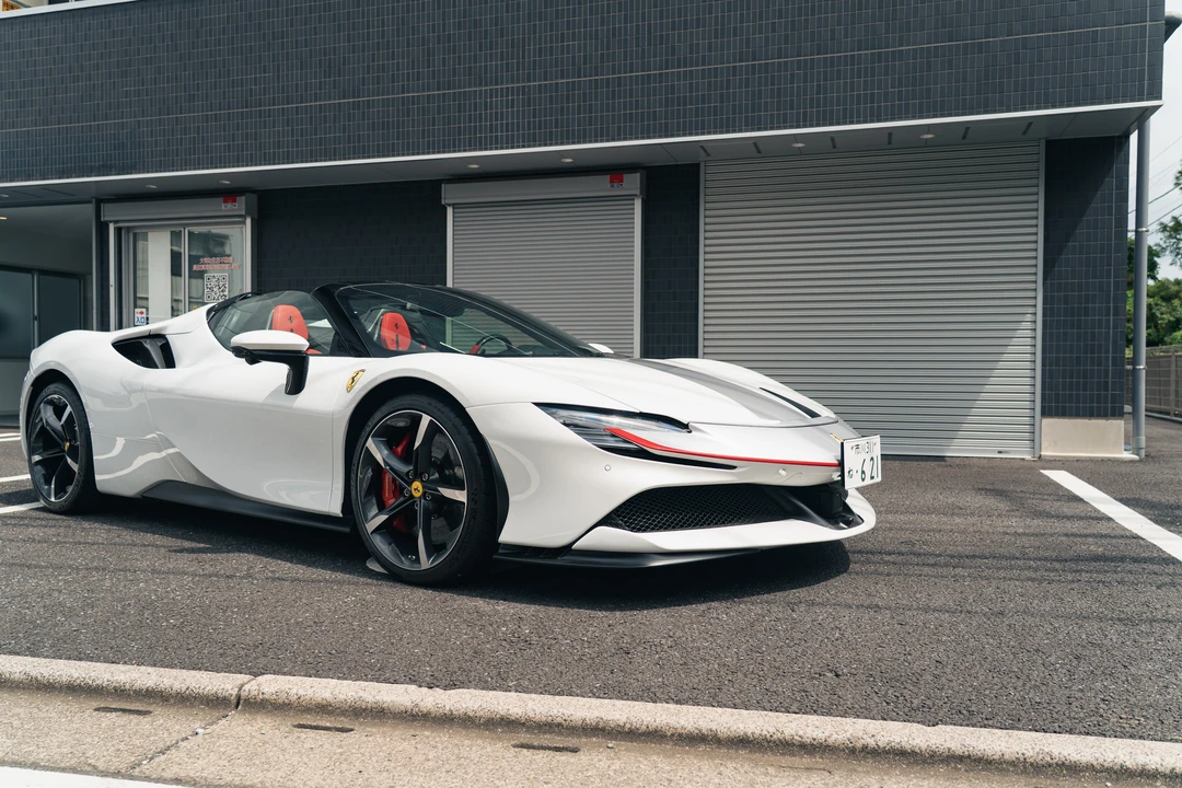 2024 Ferrari SF90 Spider - Image 14 of 31