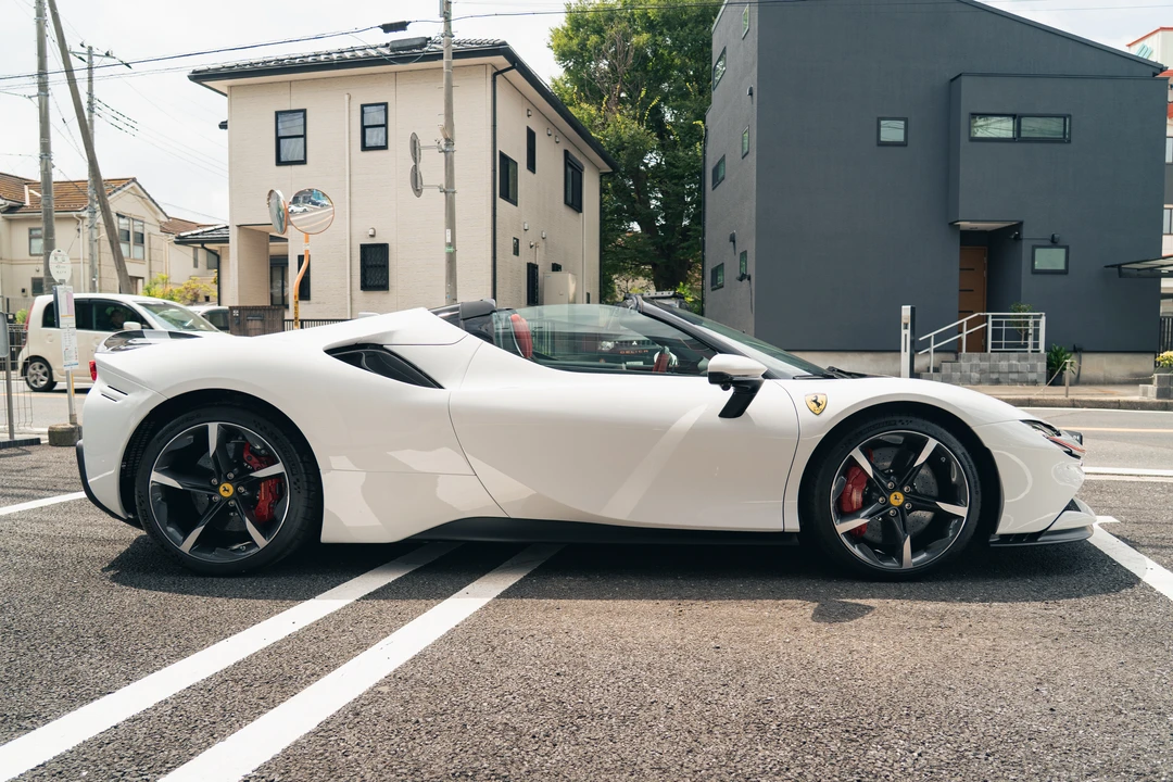 2024 Ferrari SF90 Spider - Image 15 of 31