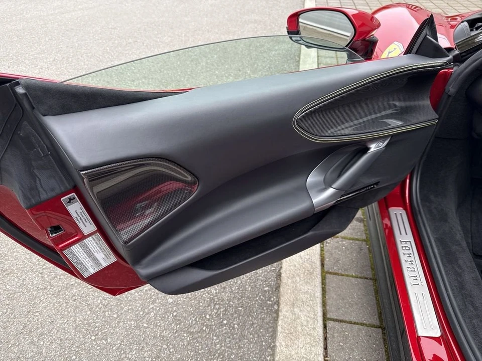 2024 Ferrari SF90 Spider - Image 27 of 31