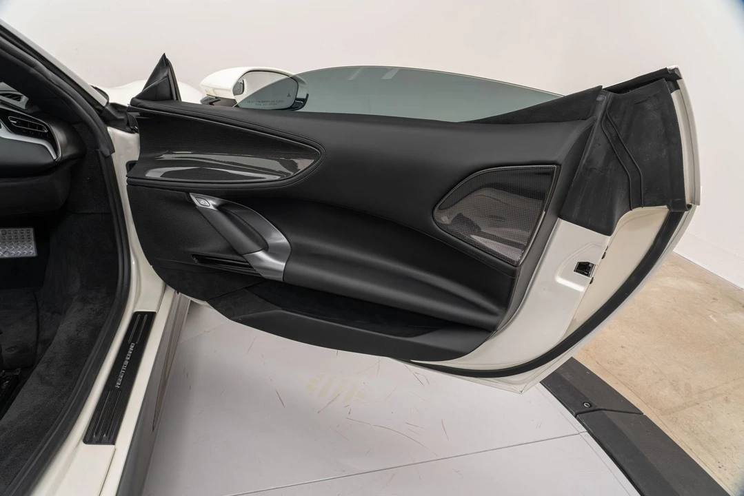 2024 Ferrari SF90 Spider - Image 20 of 31