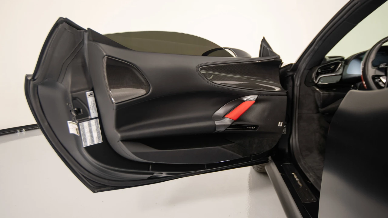 2024 Ferrari SF90 Spider - Image 18 of 31