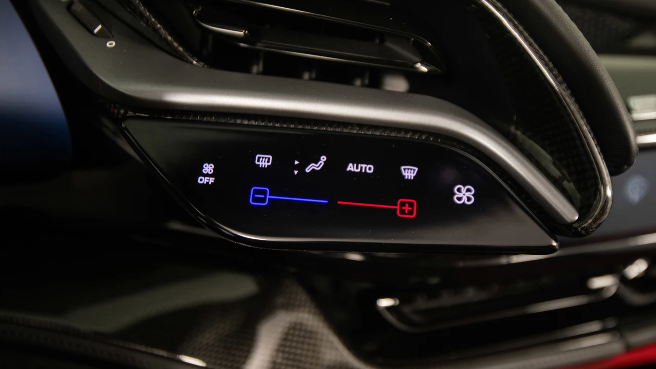 2024 Ferrari SF90 Spider - Image 28 of 31