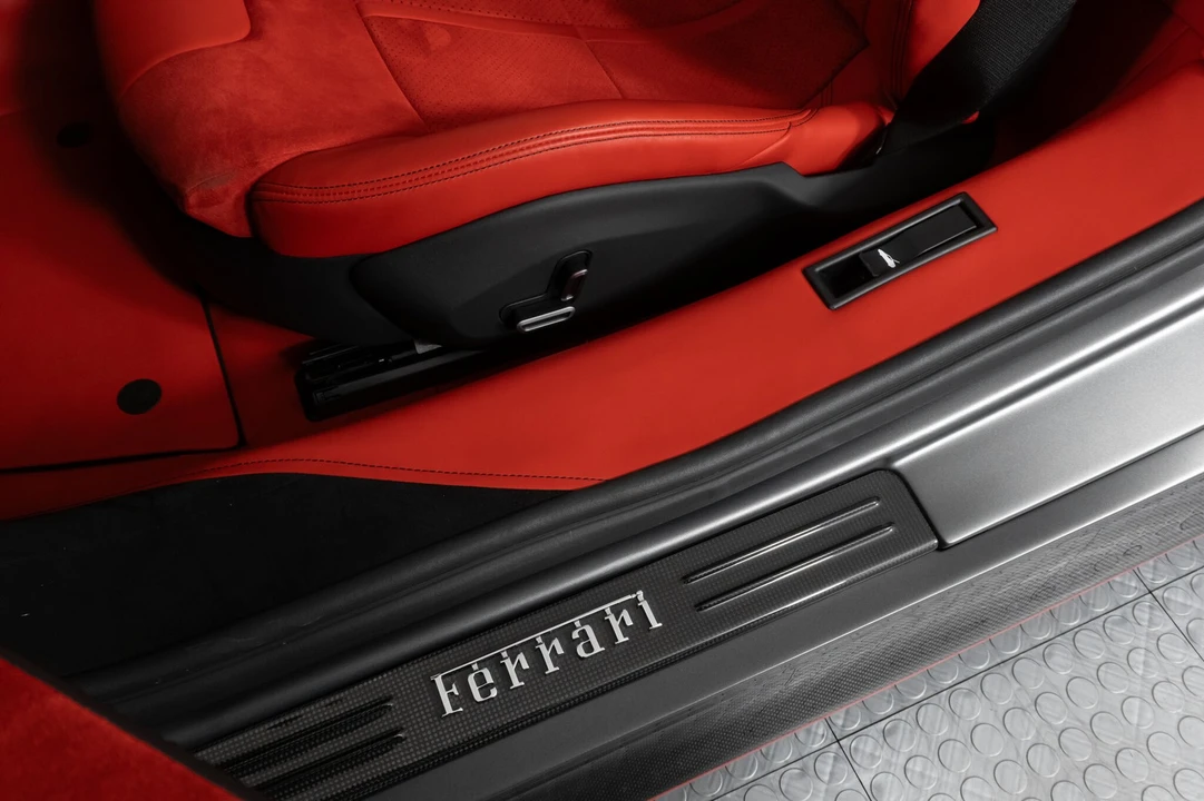 2024 Ferrari SF90 Spider - Image 28 of 31