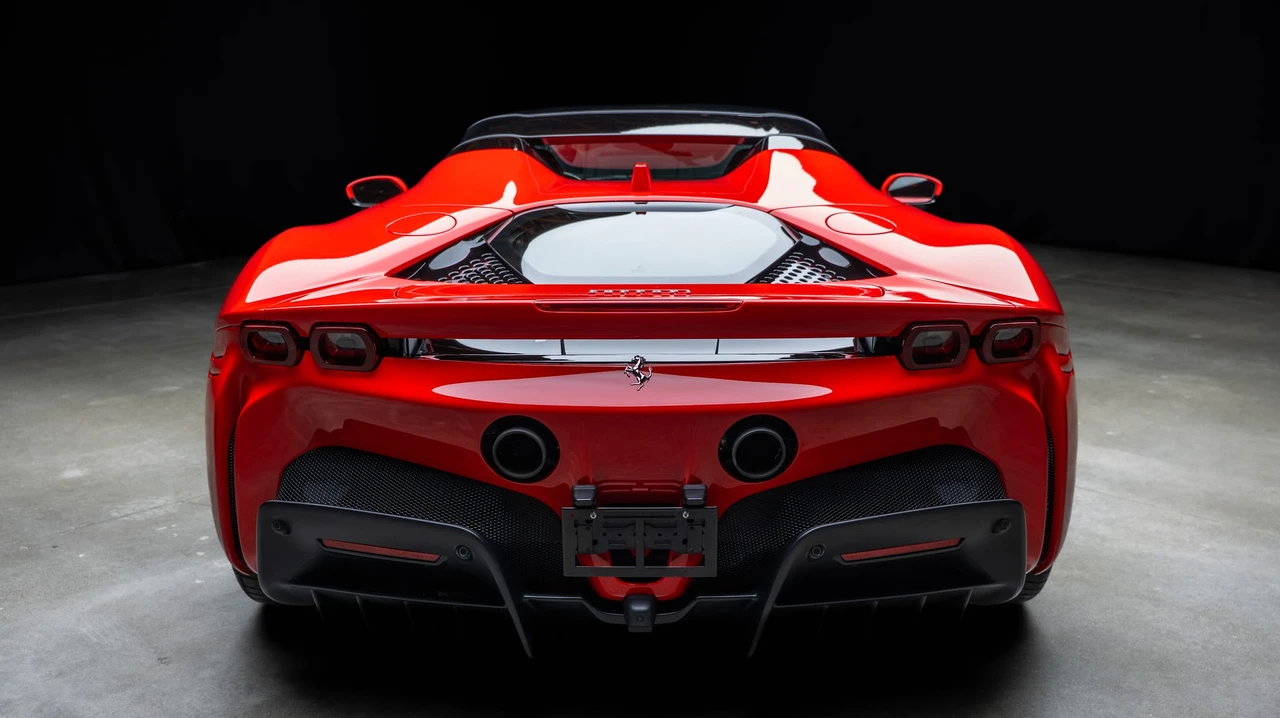 2024 Ferrari SF90 Spider - Image 18 of 31