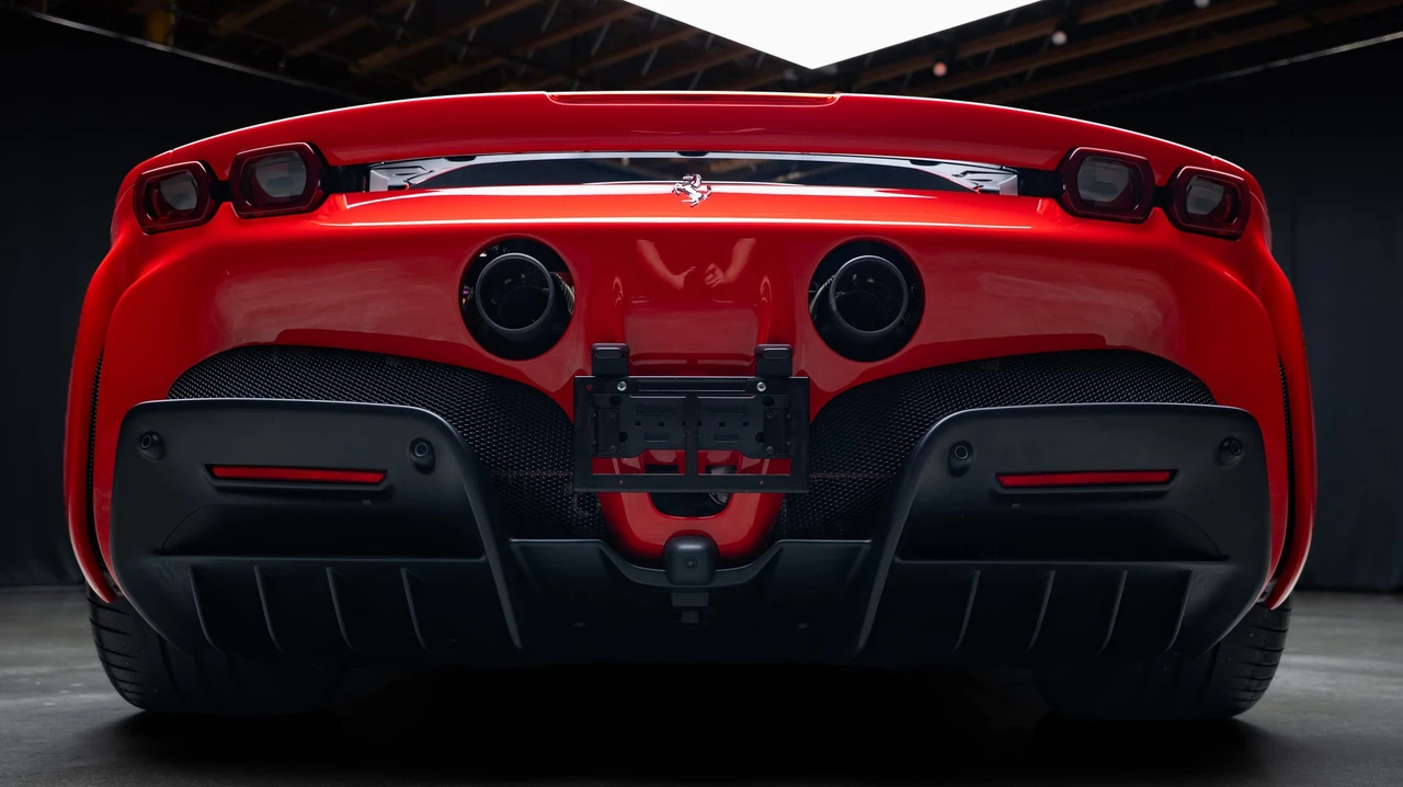 2024 Ferrari SF90 Spider - Image 21 of 31