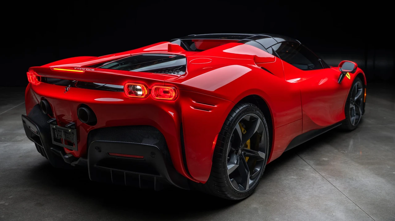 2024 Ferrari SF90 Spider - Image 24 of 31