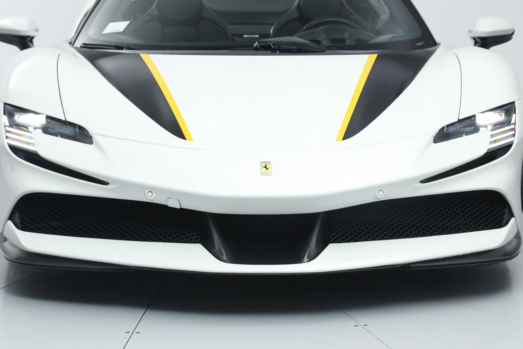 2024 Ferrari SF90 Spider - Image 27 of 31