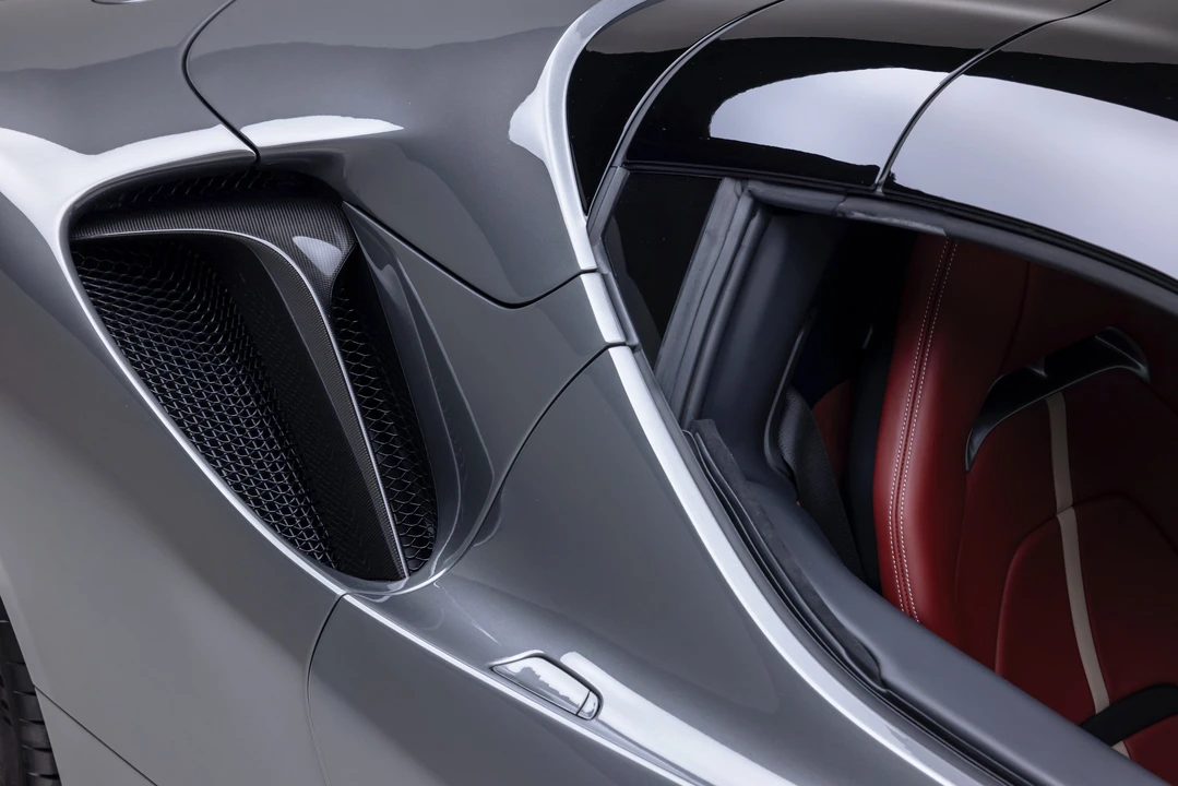 2024 Ferrari SF90 Spider - Image 21 of 31
