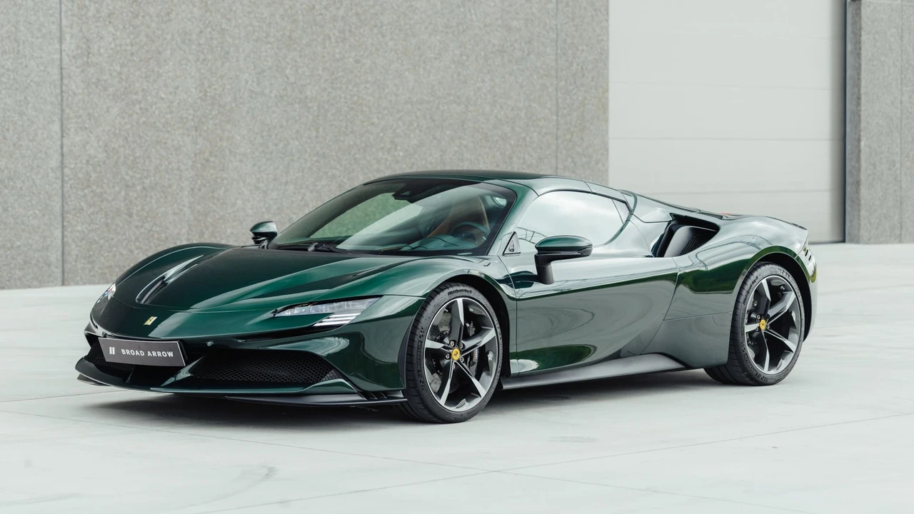 2024 Ferrari SF90 Spider - Image 26 of 31