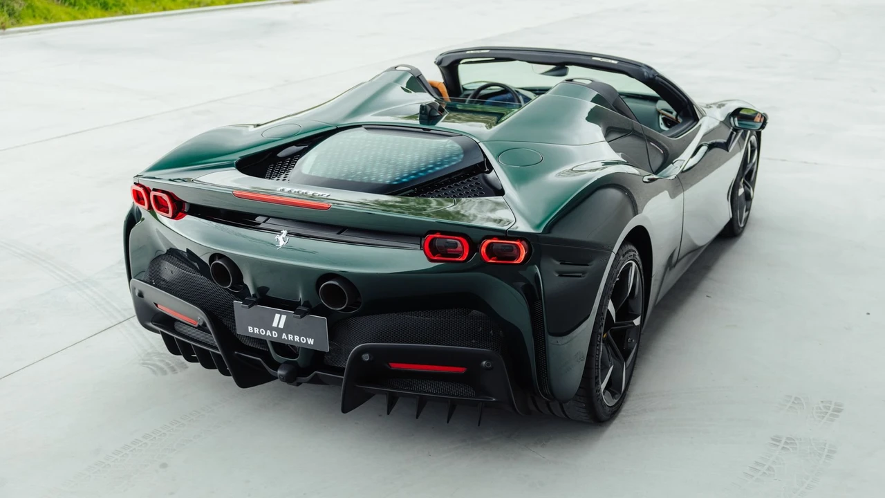 2024 Ferrari SF90 Spider - Image 18 of 31