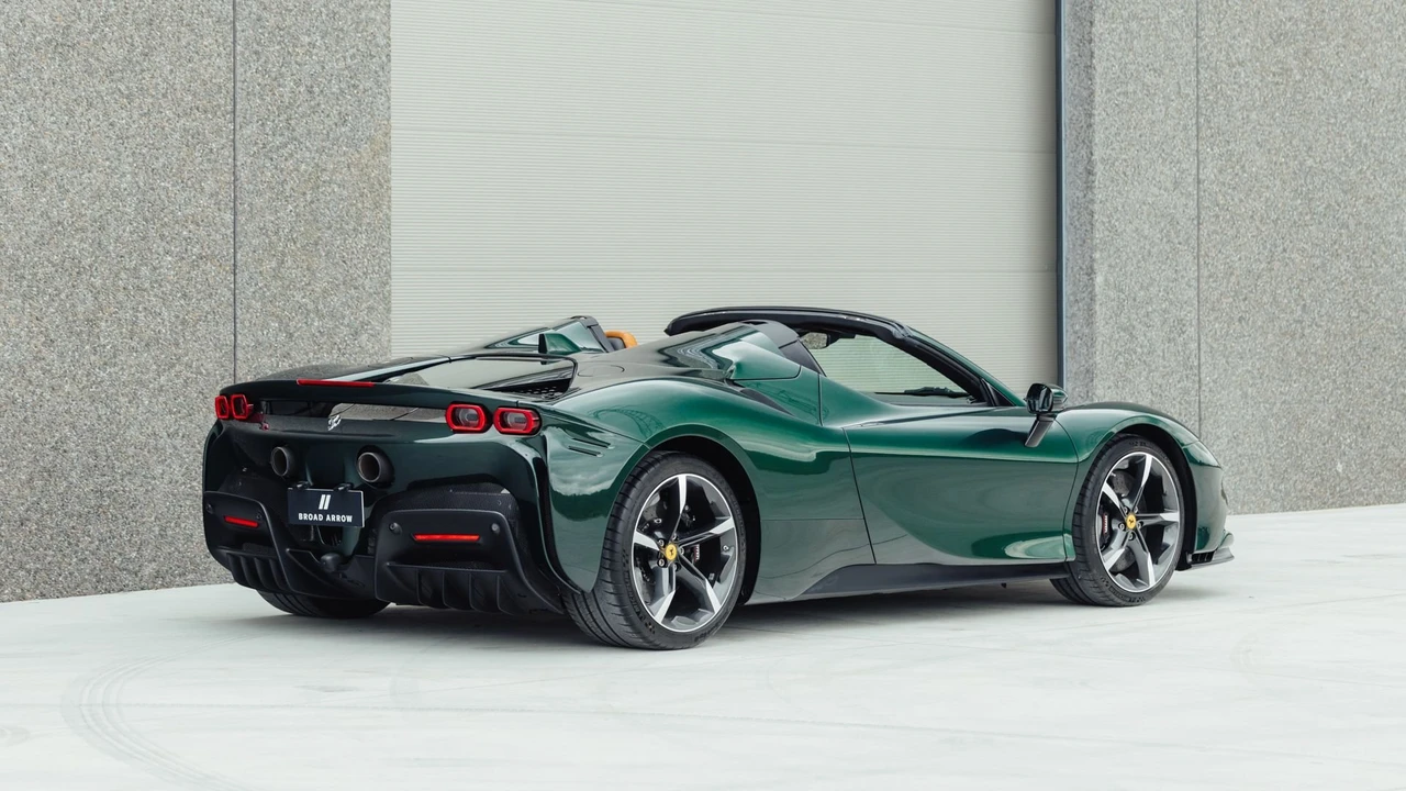2024 Ferrari SF90 Spider - Image 17 of 31