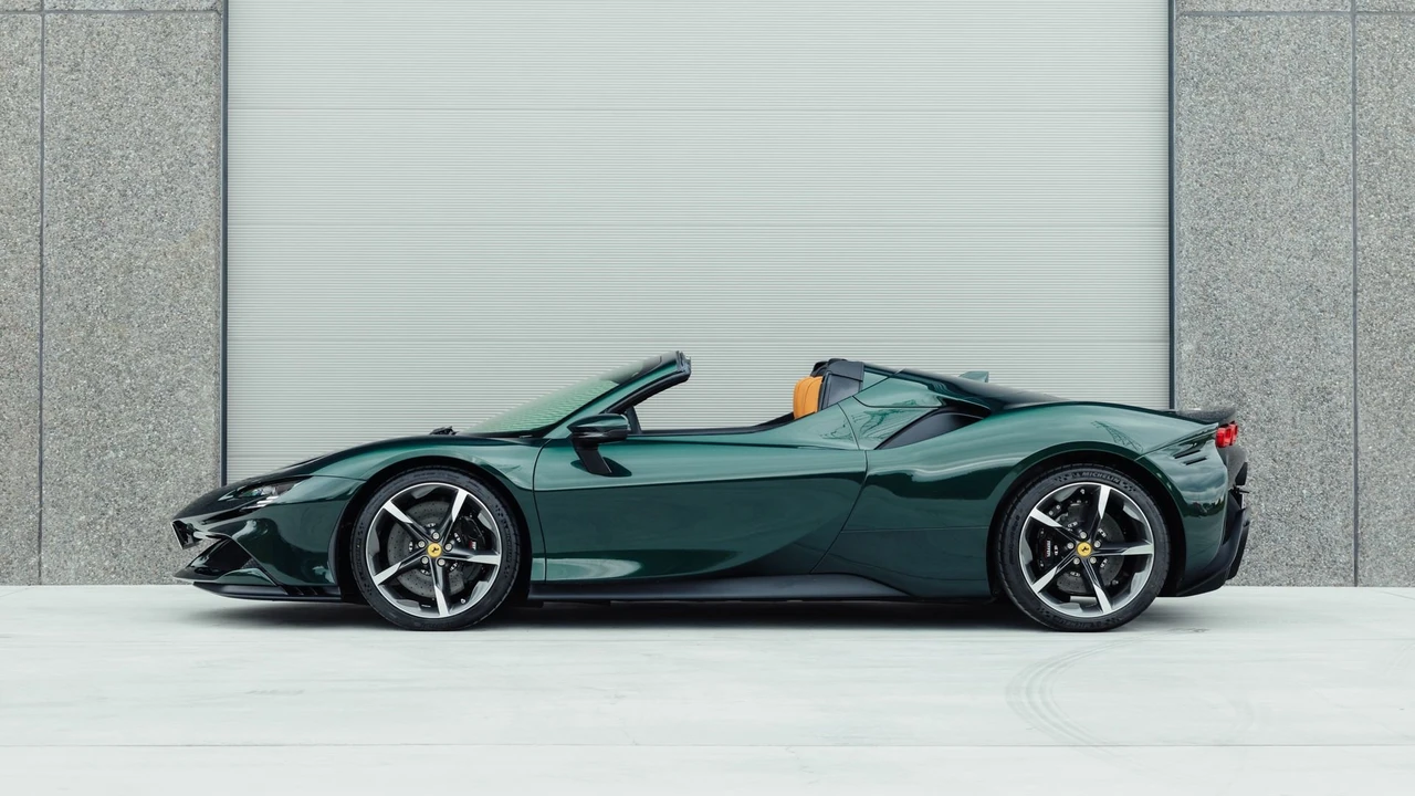 2024 Ferrari SF90 Spider - Image 5 of 31