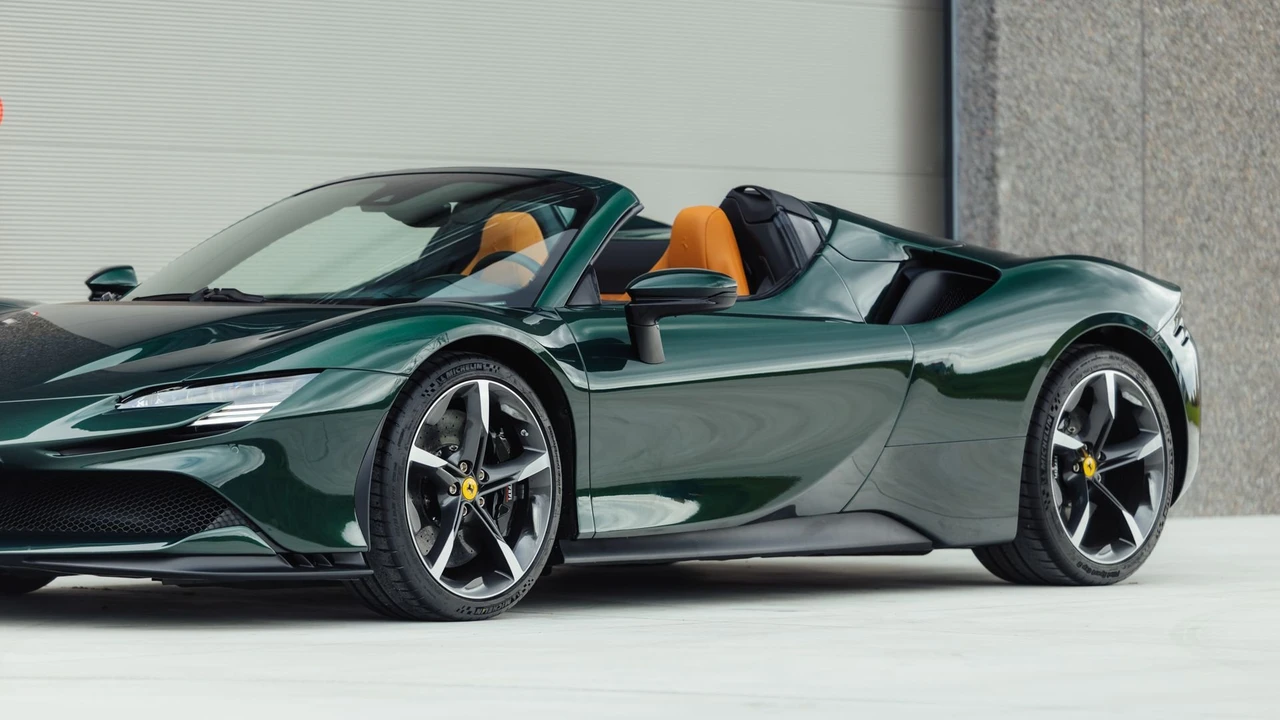 2024 Ferrari SF90 Spider - Image 16 of 31