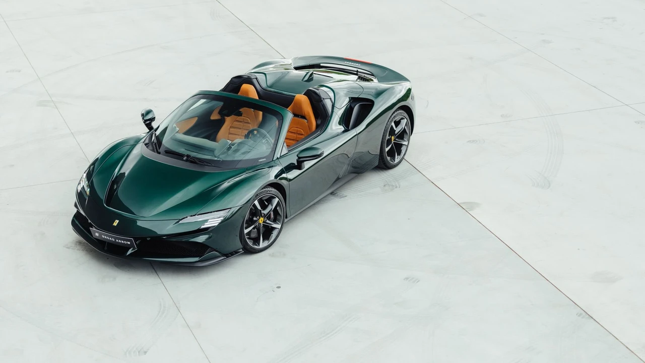 2024 Ferrari SF90 Spider - Image 13 of 31