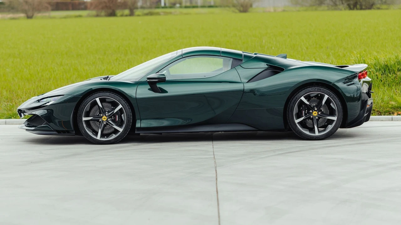2024 Ferrari SF90 Spider - Image 23 of 31