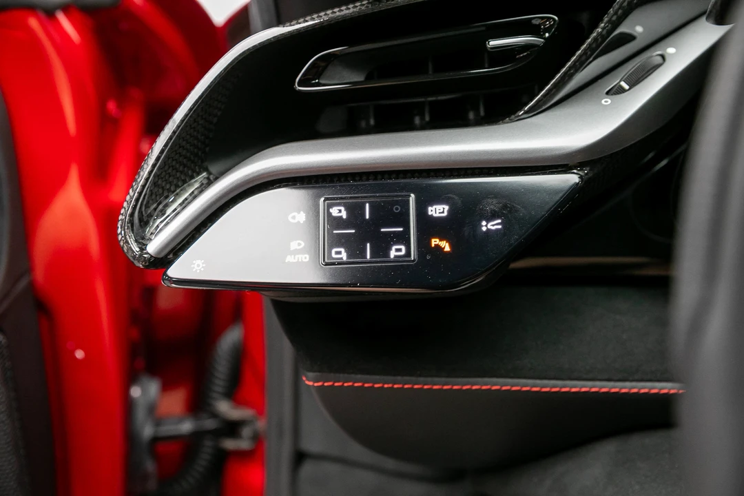 2024 Ferrari SF90 Stradale - Image 27 of 31