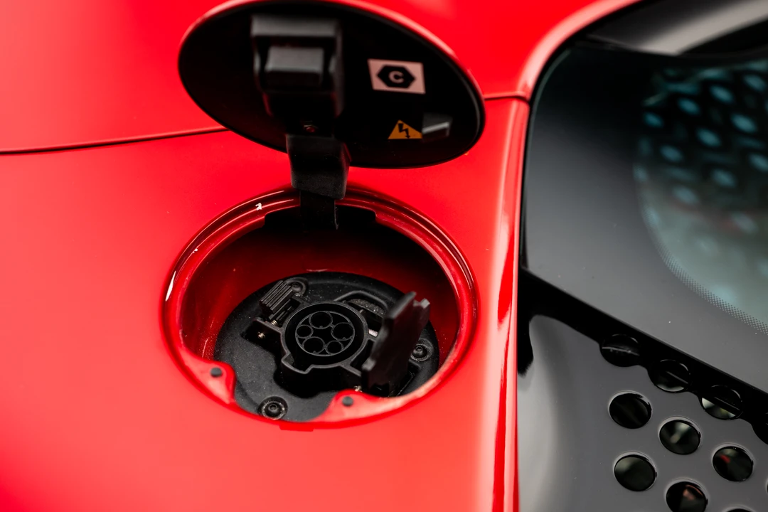 2024 Ferrari SF90 Stradale - Image 21 of 31