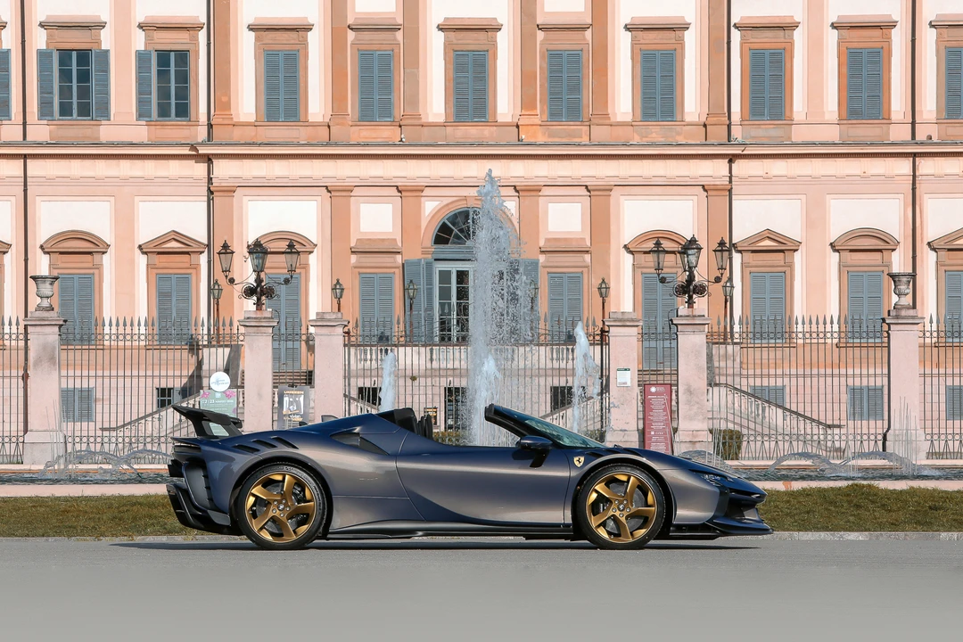2025 Ferrari SF90 XX Spider - Image 9 of 31
