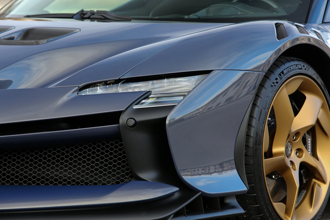 2025 Ferrari SF90 XX Spider - Image 19 of 31