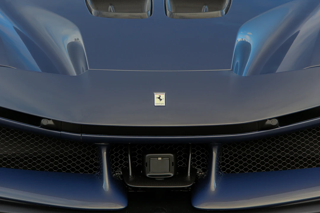 2025 Ferrari SF90 XX Spider - Image 21 of 31