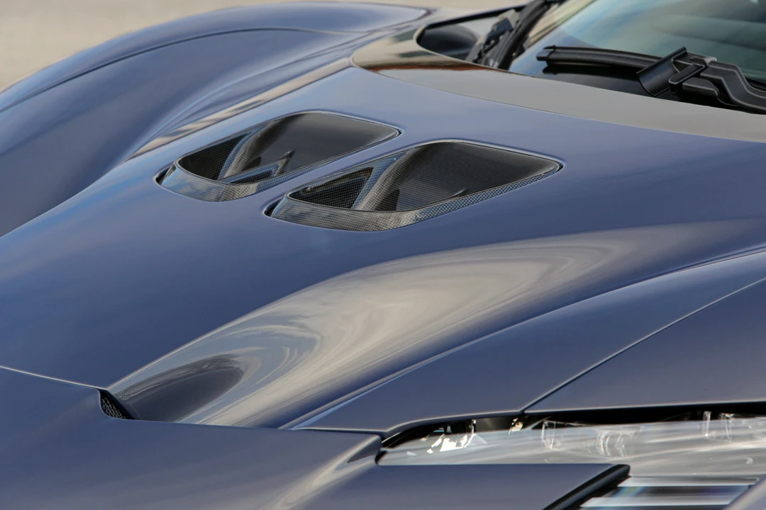 2025 Ferrari SF90 XX Spider - Image 24 of 31