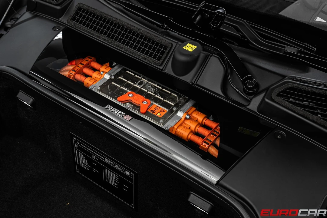 2024 Ferrari SF90 Spider - Image 13 of 31