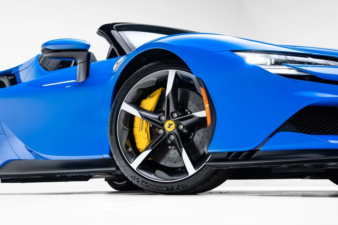 2024 Ferrari SF90 Spider - Image 28 of 31