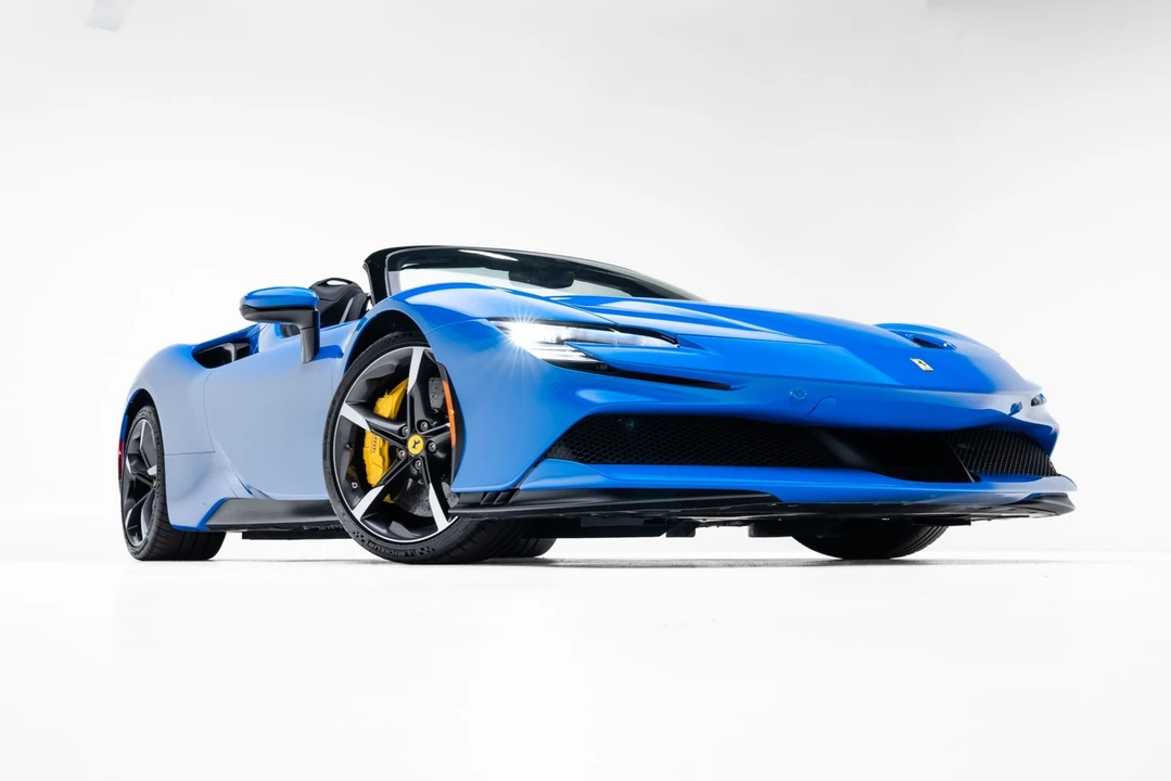 2024 Ferrari SF90 Spider - Image 27 of 31