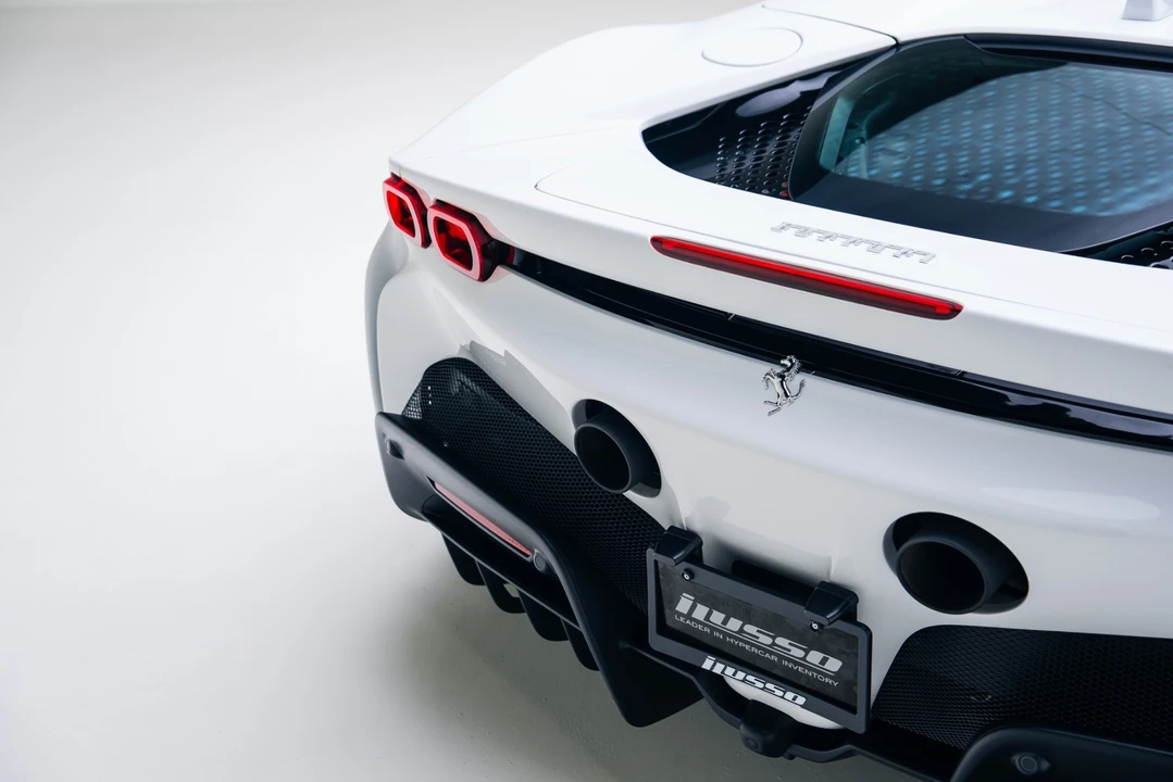 2024 Ferrari SF90 Spider - Image 25 of 31