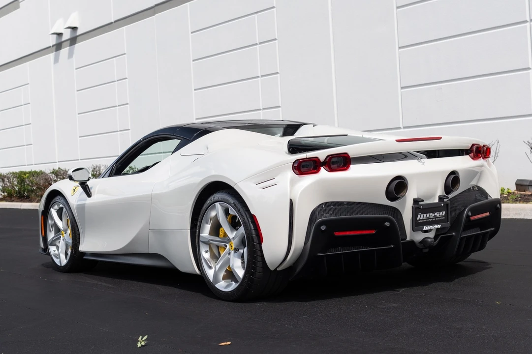 2024 Ferrari SF90 Spider - Image 28 of 31