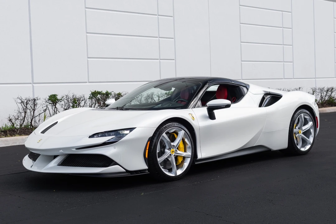 2024 Ferrari SF90 Spider - Image 22 of 31