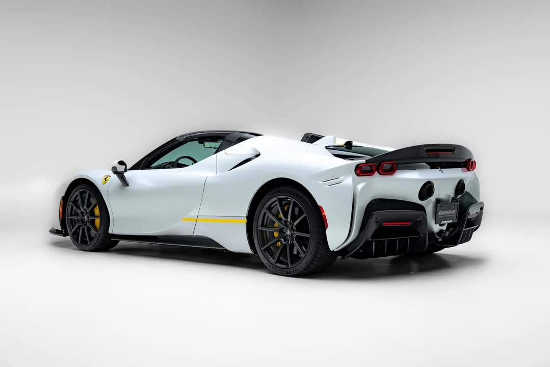 2024 Ferrari SF90 Spider - Image 30 of 31