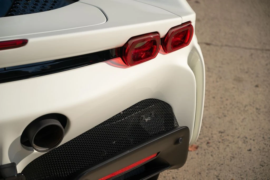2024 Ferrari SF90 Spider - Image 30 of 31